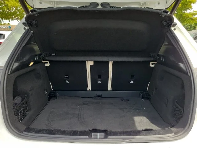 Used 2022 White Mercedes-Benz GLA 250 image 10