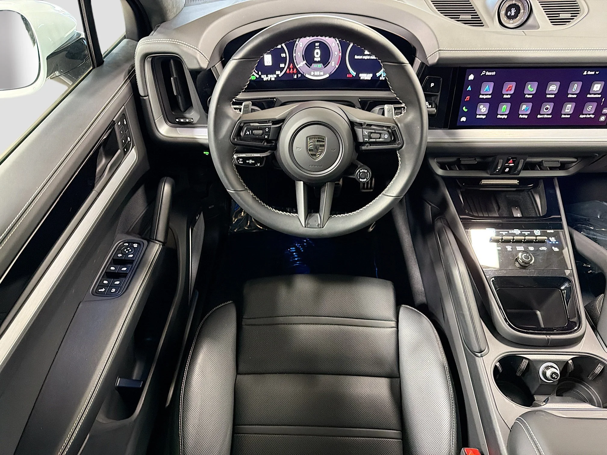 2025 Porsche Cayenne Turbo E-Hybrid - Photo 18