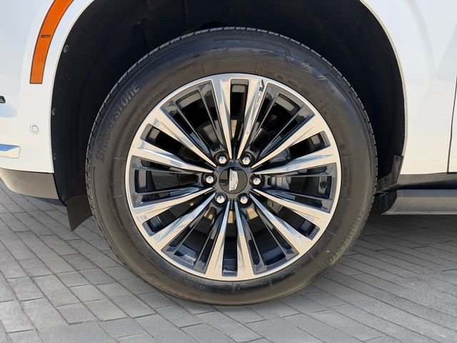 Used 2025 White Cadillac Premium Luxury image 9