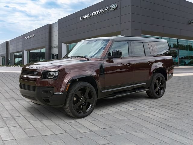 2026 Land Rover Defender 130 X-Dynamic SE P400's photo