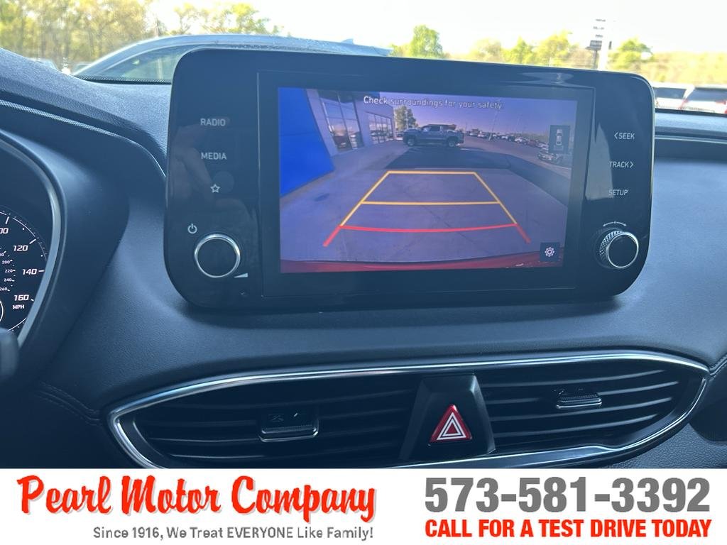 Used 2021 Red Hyundai SE image 17