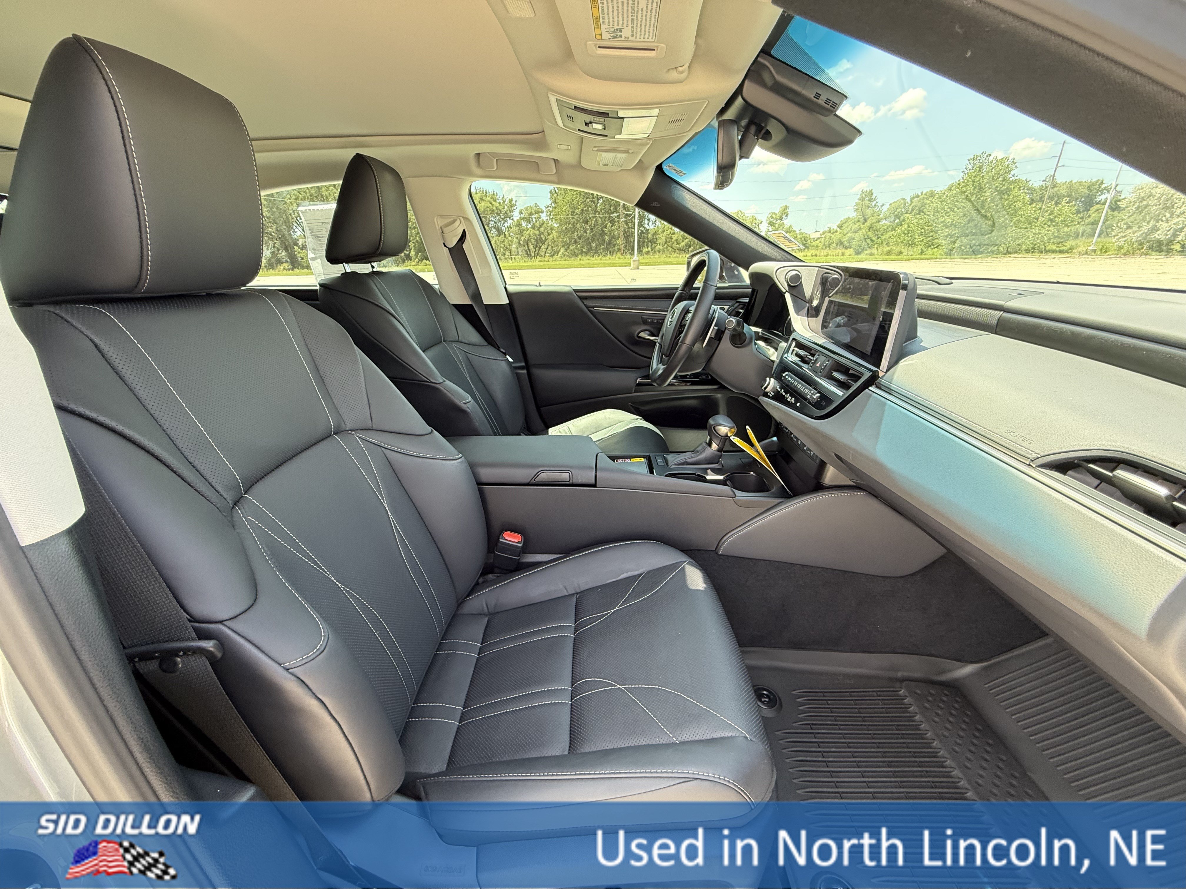 Used 2025 Iridium Lexus ES 350 Ultra Luxury image 21