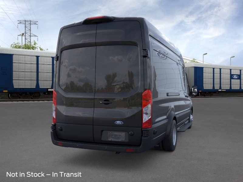 New 2026 Black Ford Base image 9