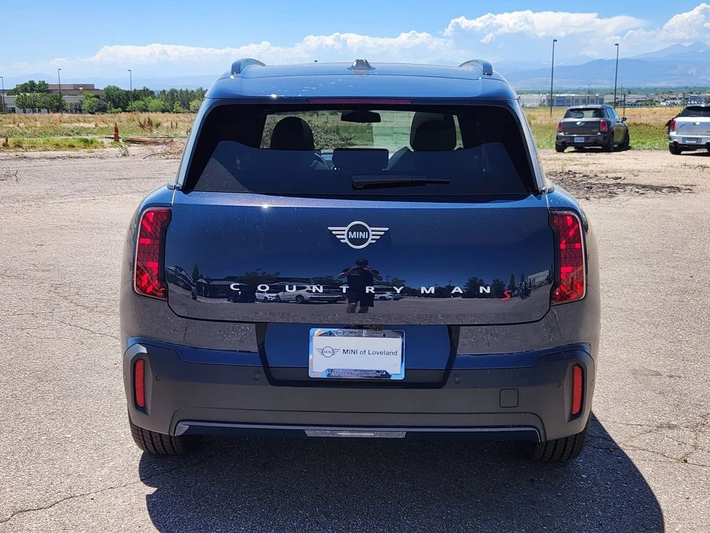 New 2027 Indigo Sunset Blue Metallic MINI Iconic image 4