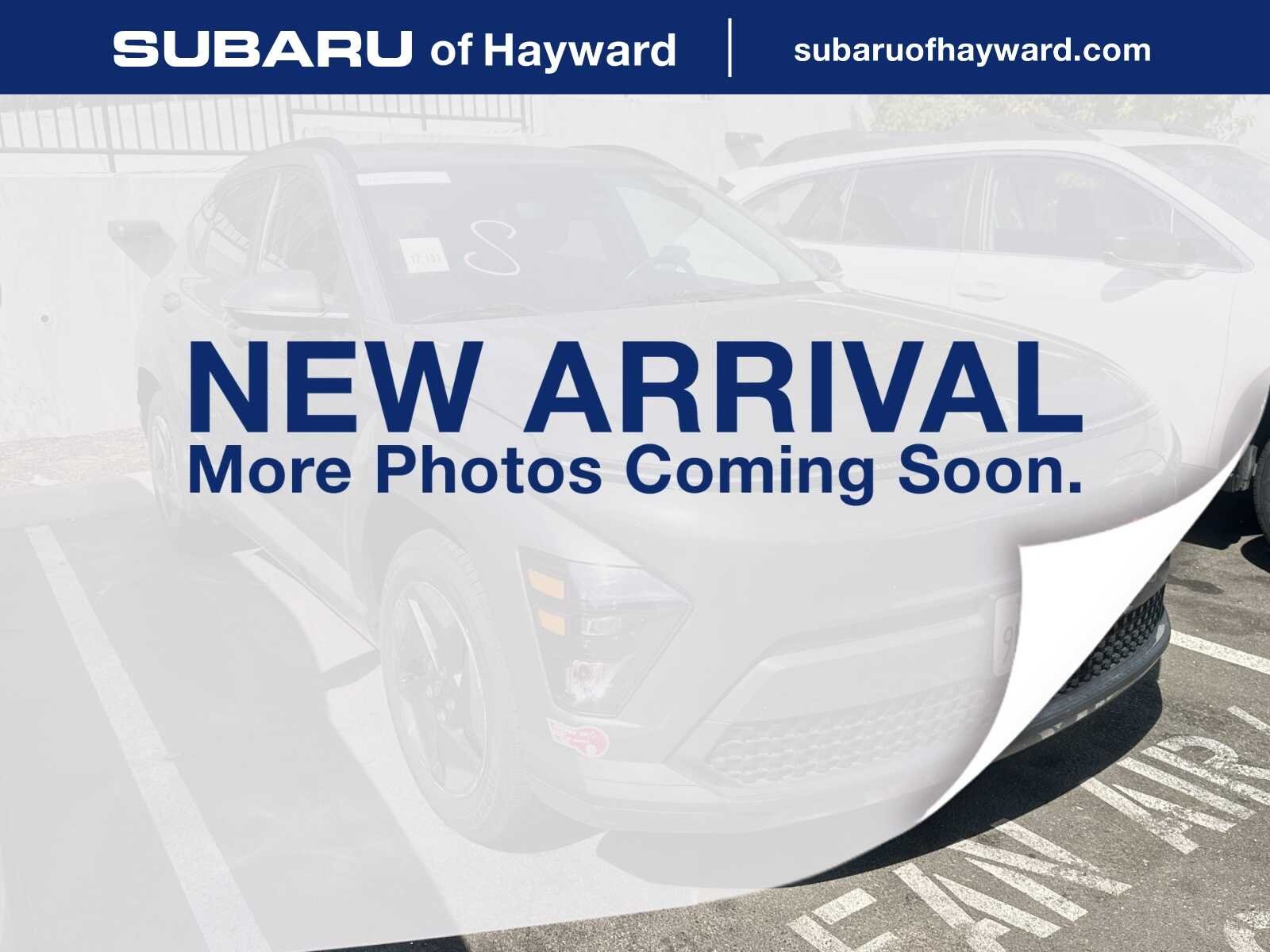 Used 2024 Gray Pearl Hyundai SEL 4D Sport Utility image 1