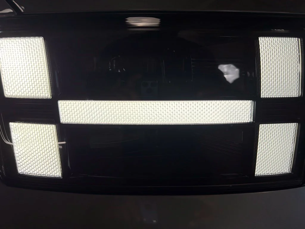 New 2027 Shimmering Silver Hyundai SEL image 10