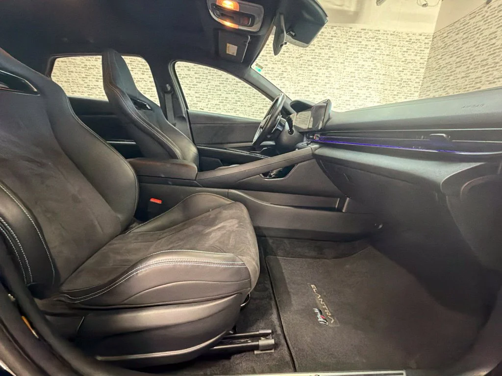 Used 2023 Phantom Black Hyundai Base image 11