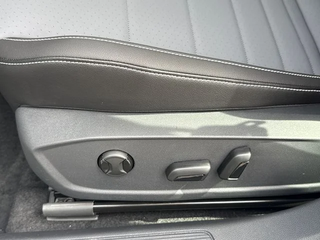 New 2026 Monument Gray Volkswagen 1.5T SE image 37