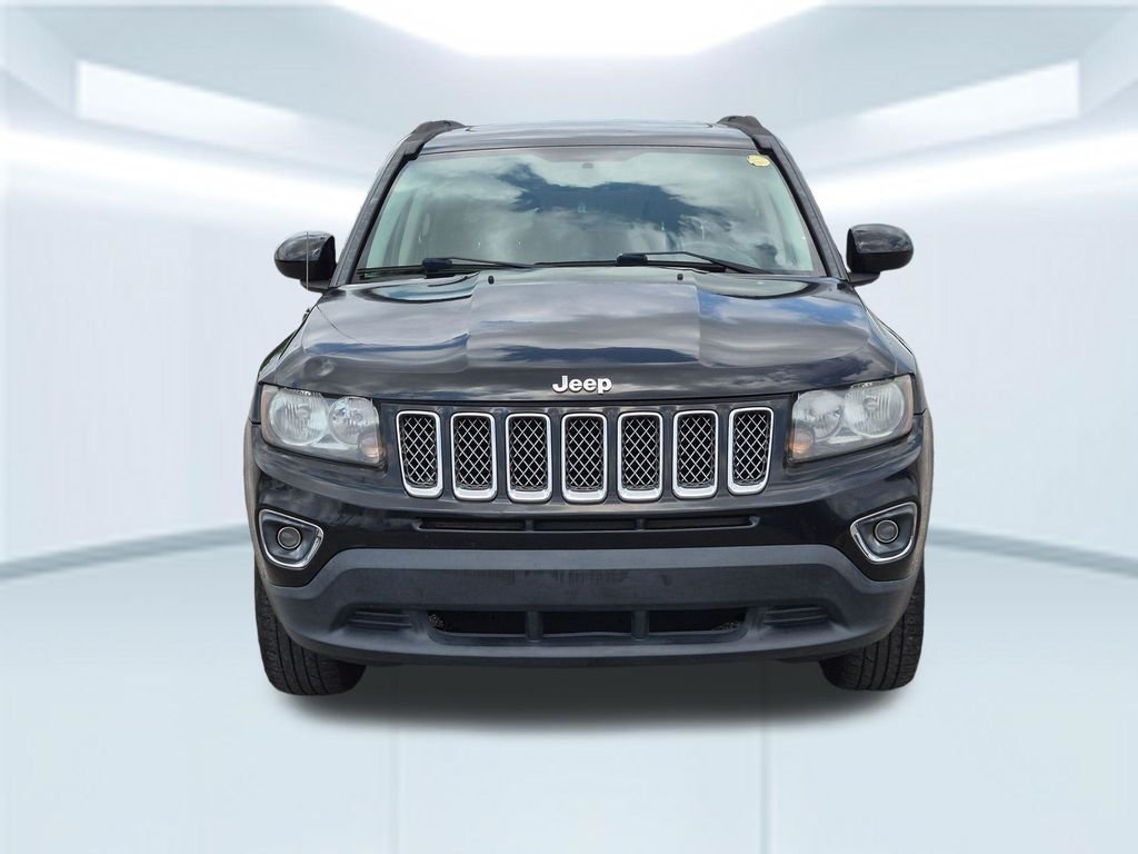 Used 2014 Black Clearcoat Jeep Latitude image 10
