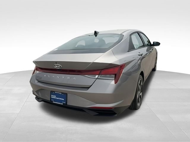 Used 2023 Silver Hyundai SEL image 8