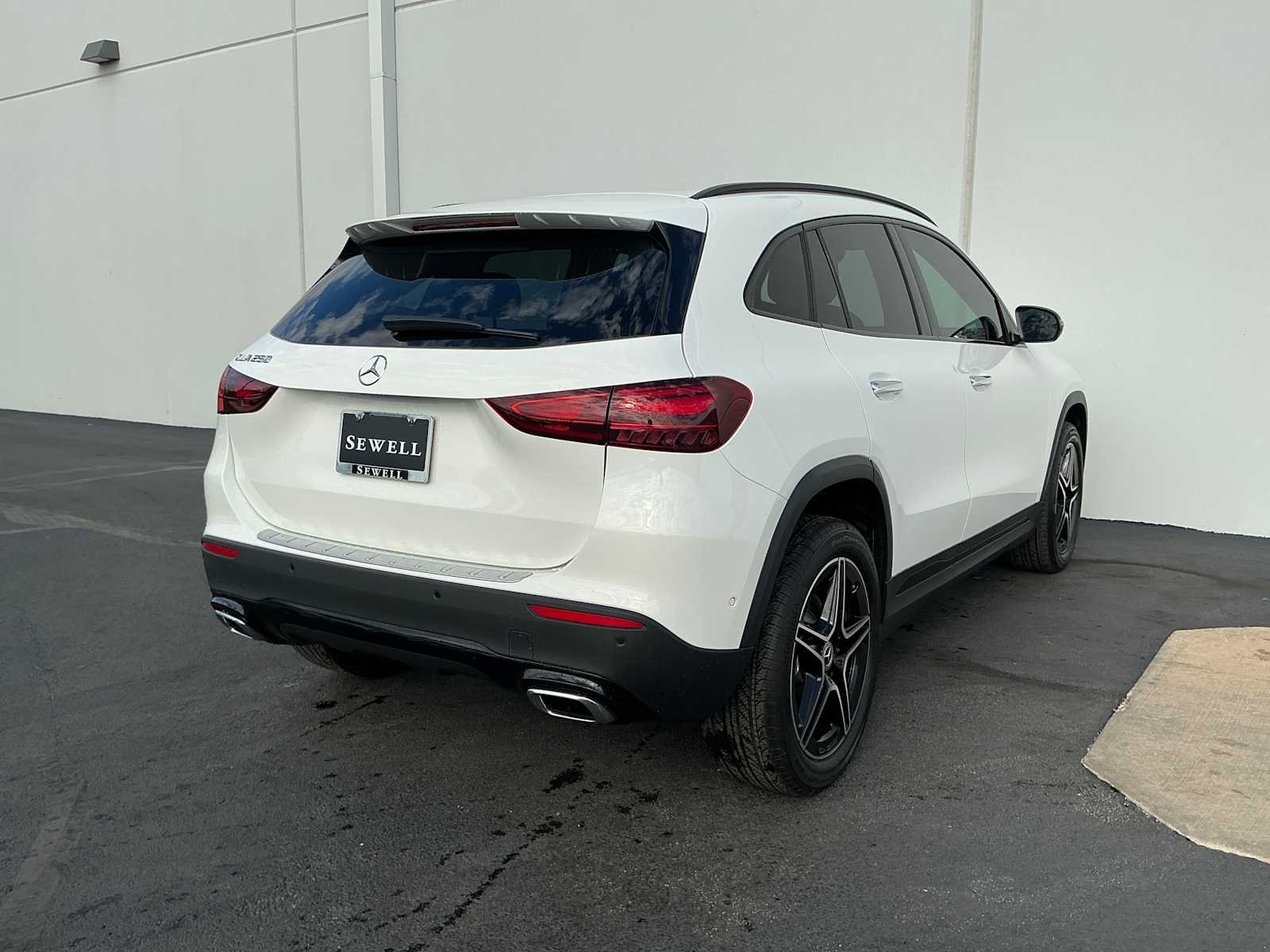 Certified Used 2026 Polar White Mercedes-Benz GLA 250 image 5