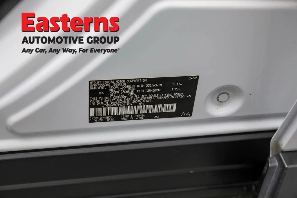 Used 2023 White Toyota XLE image 34