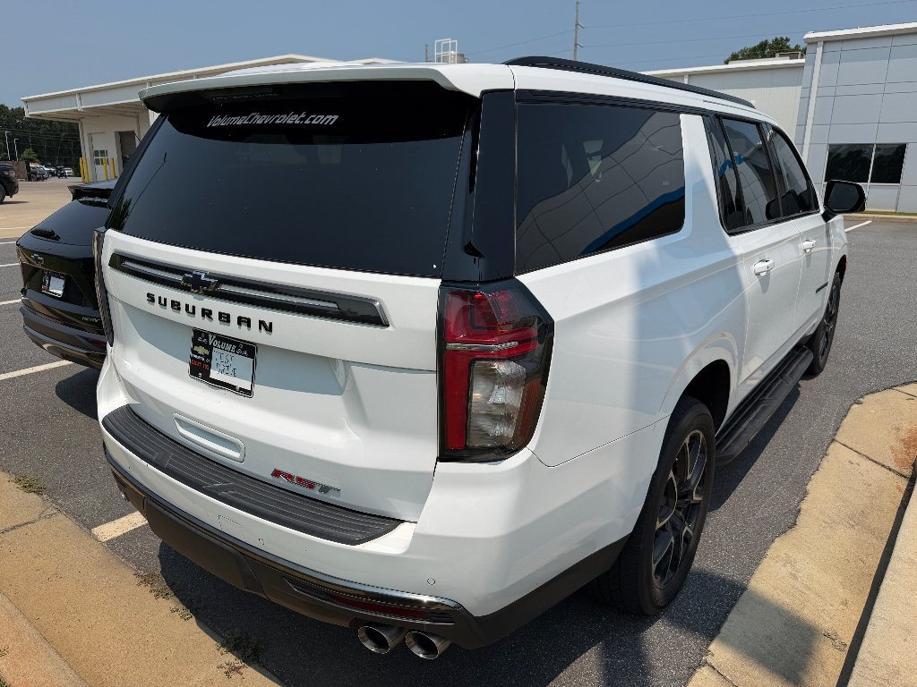 Used 2022 SUMMIT WHITE Chevrolet RST image 4