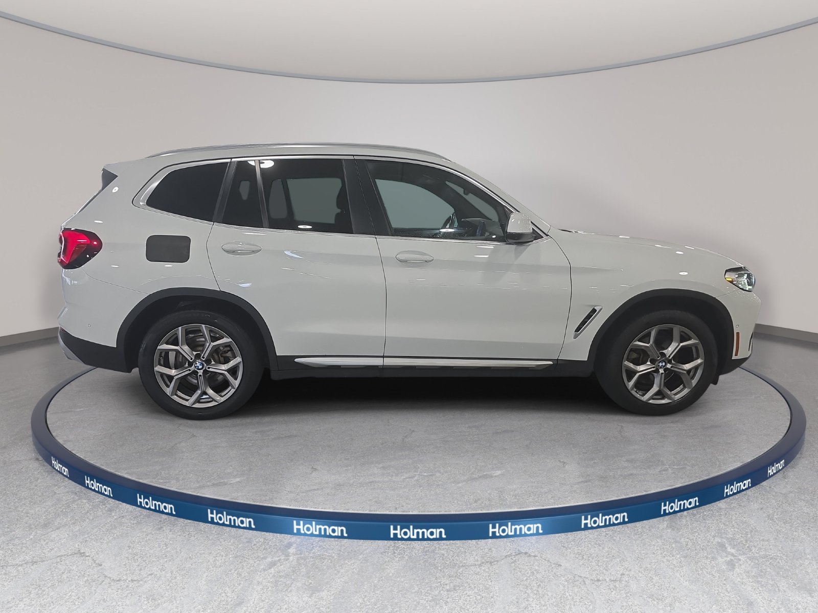 Used 2023 White BMW xDrive30i image 4