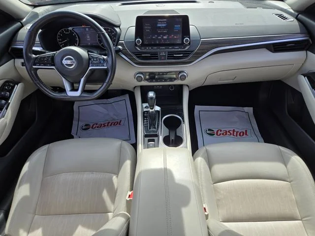Used 2022 Scarlet Nissan 2.5 SL image 21