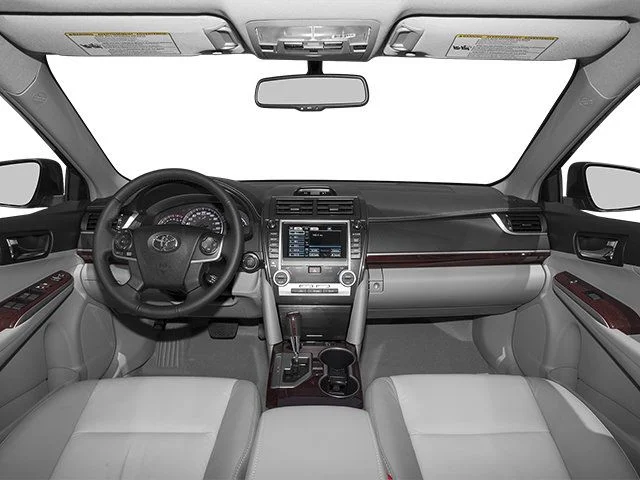 Used 2014 Black Toyota XLE image 4
