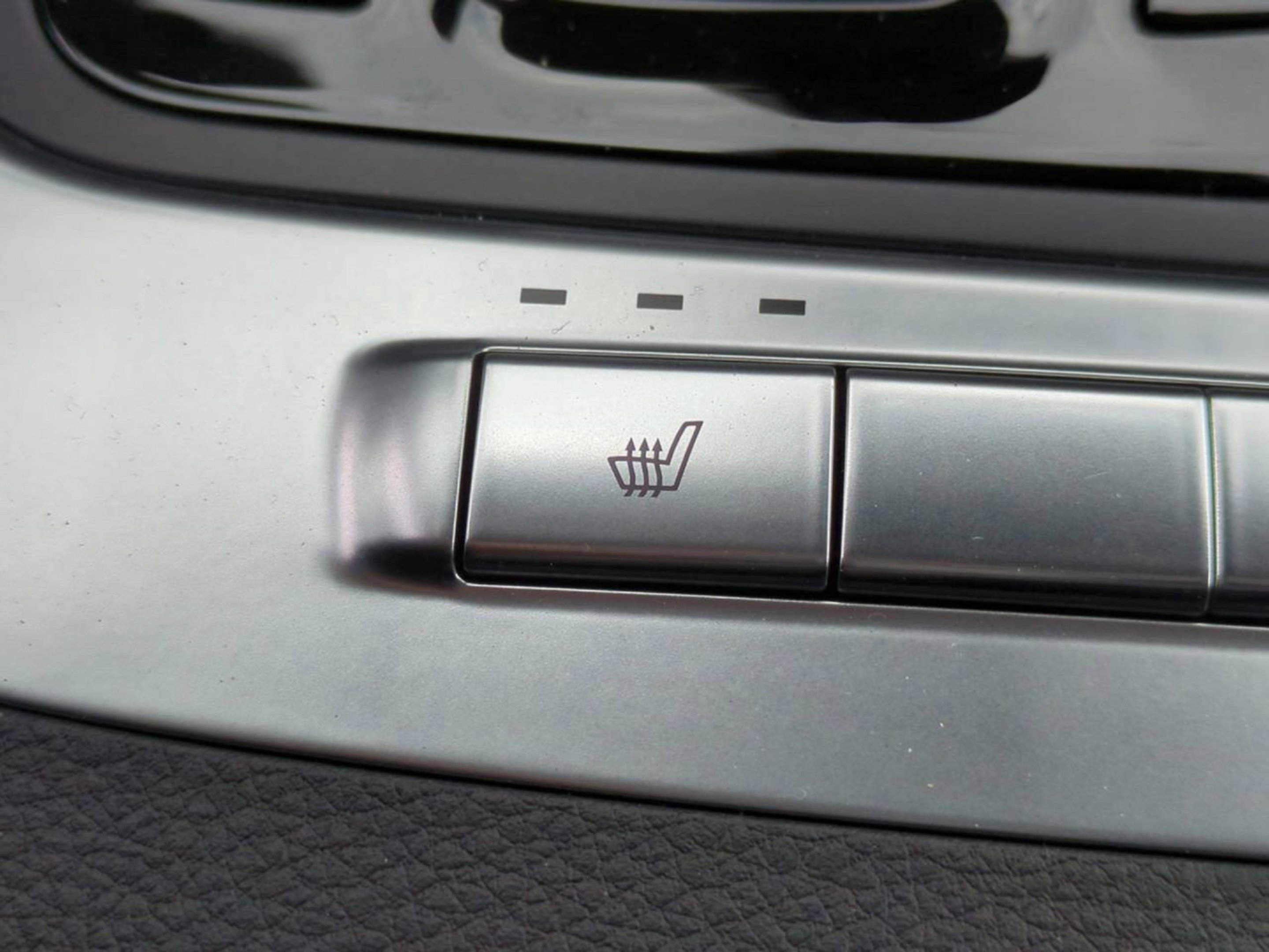New 2026 Ivory Silver Kia EX image 29