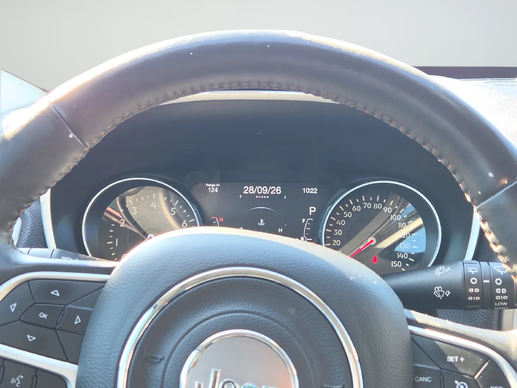 Used 2017 Black Jeep Latitude image 18