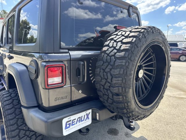 Used 2024 Gray Jeep Sport image 19