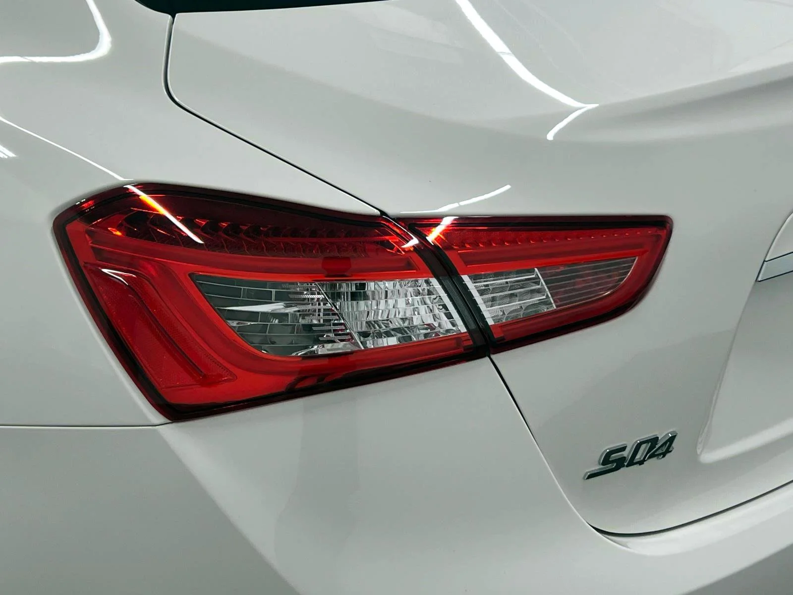 Used 2019 White Maserati S Q4 image 10