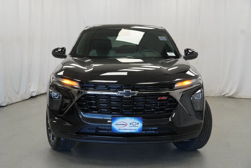 New 2026 Mosaic Black Metallic Chevrolet 1RS image 39