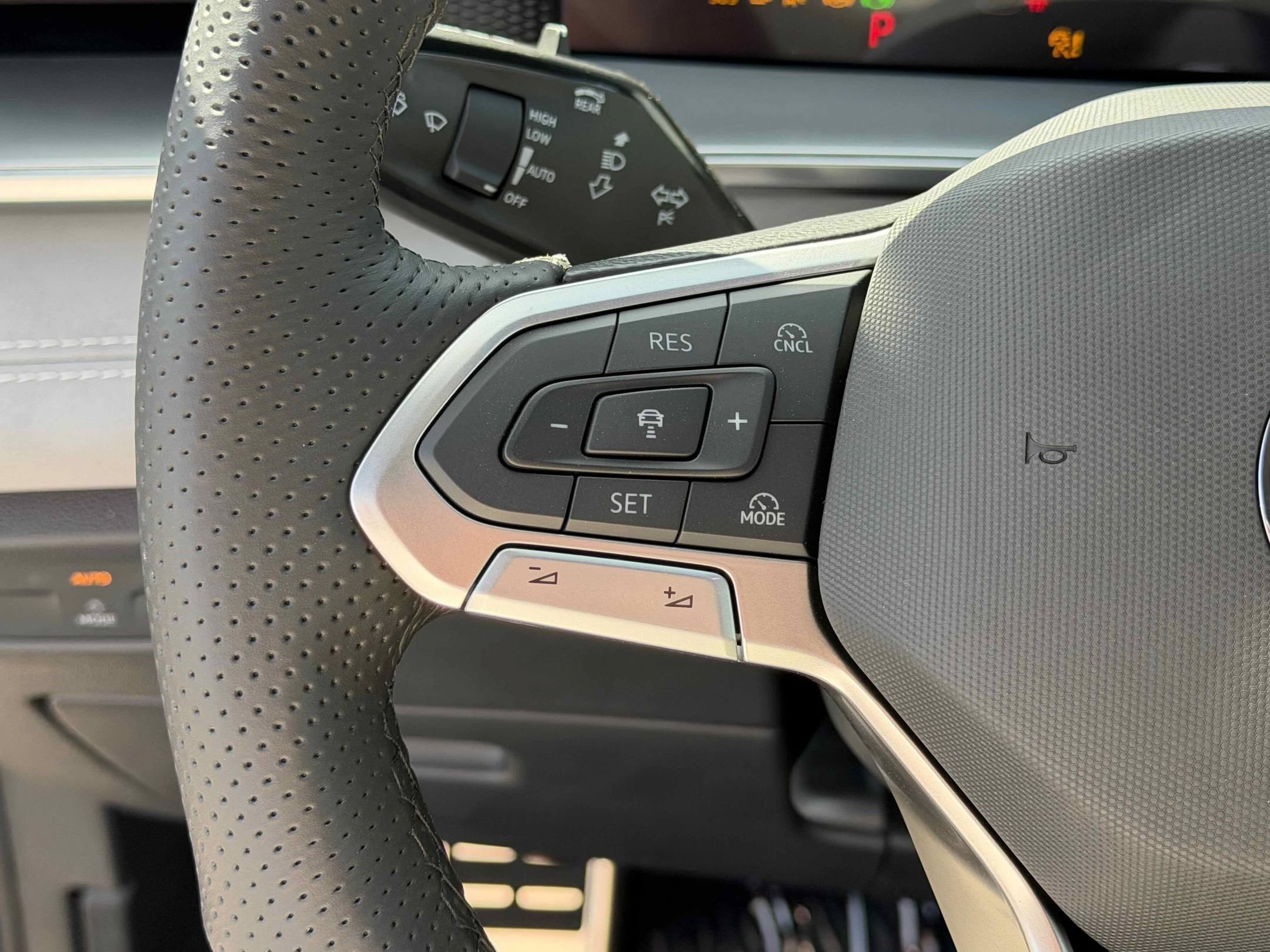 New 2026 Platinum Gray Volkswagen SE R-Line Black image 20