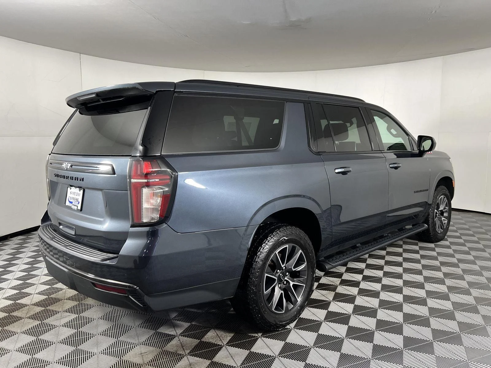 Used 2021 Shadow Gray Metallic Chevrolet Z71 image 9