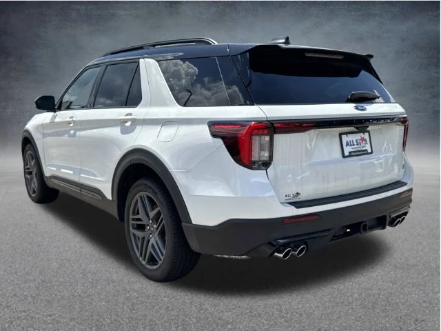 New 2026 Star White Metallic Tri-Coat Ford ST image 6