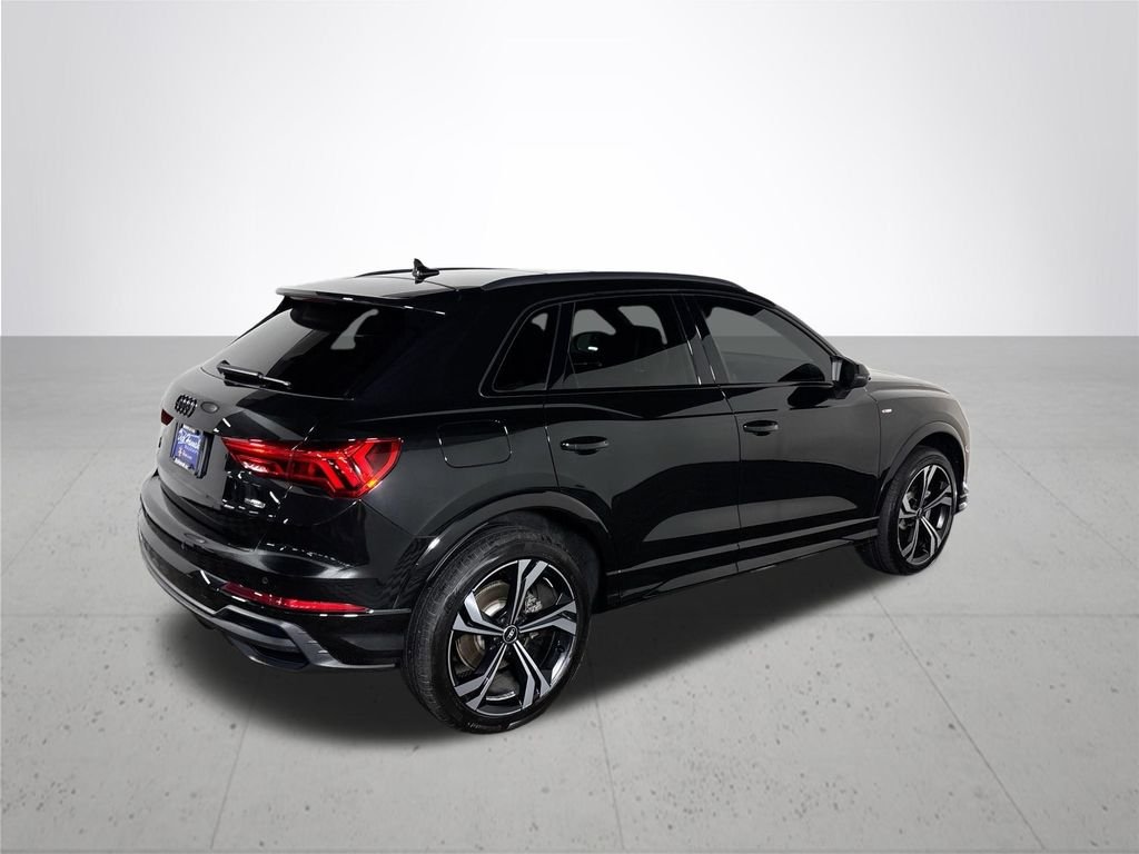 Used 2023 Mythos Black Metallic Audi Premium Plus image 6