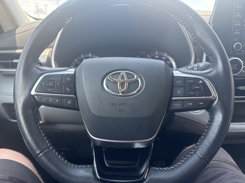 Used 2021 Blizzard Pearl Toyota XLE image 16