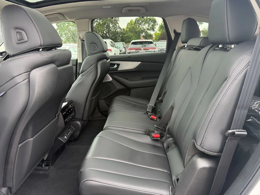 New 2026 Platinum White Acura Technology Package image 24