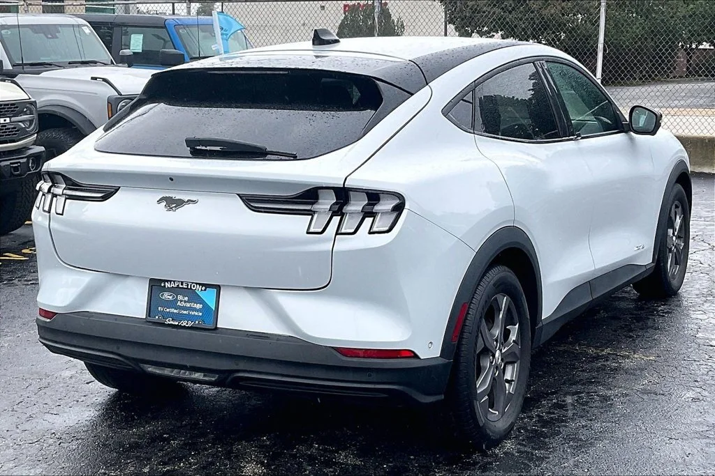 Certified Used 2023 White Metallic Ford Select image 12