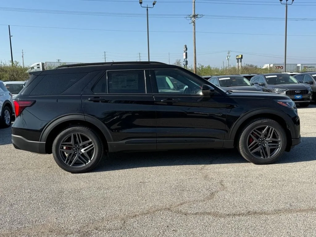 New 2026 Agate Black Metallic Ford ST image 2