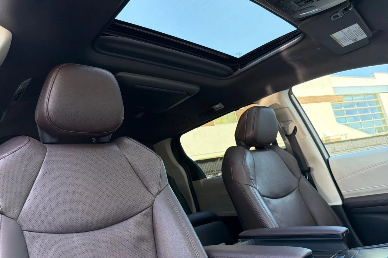 Used 2023 CELESTIAL SILVER Toyota Platinum image 18