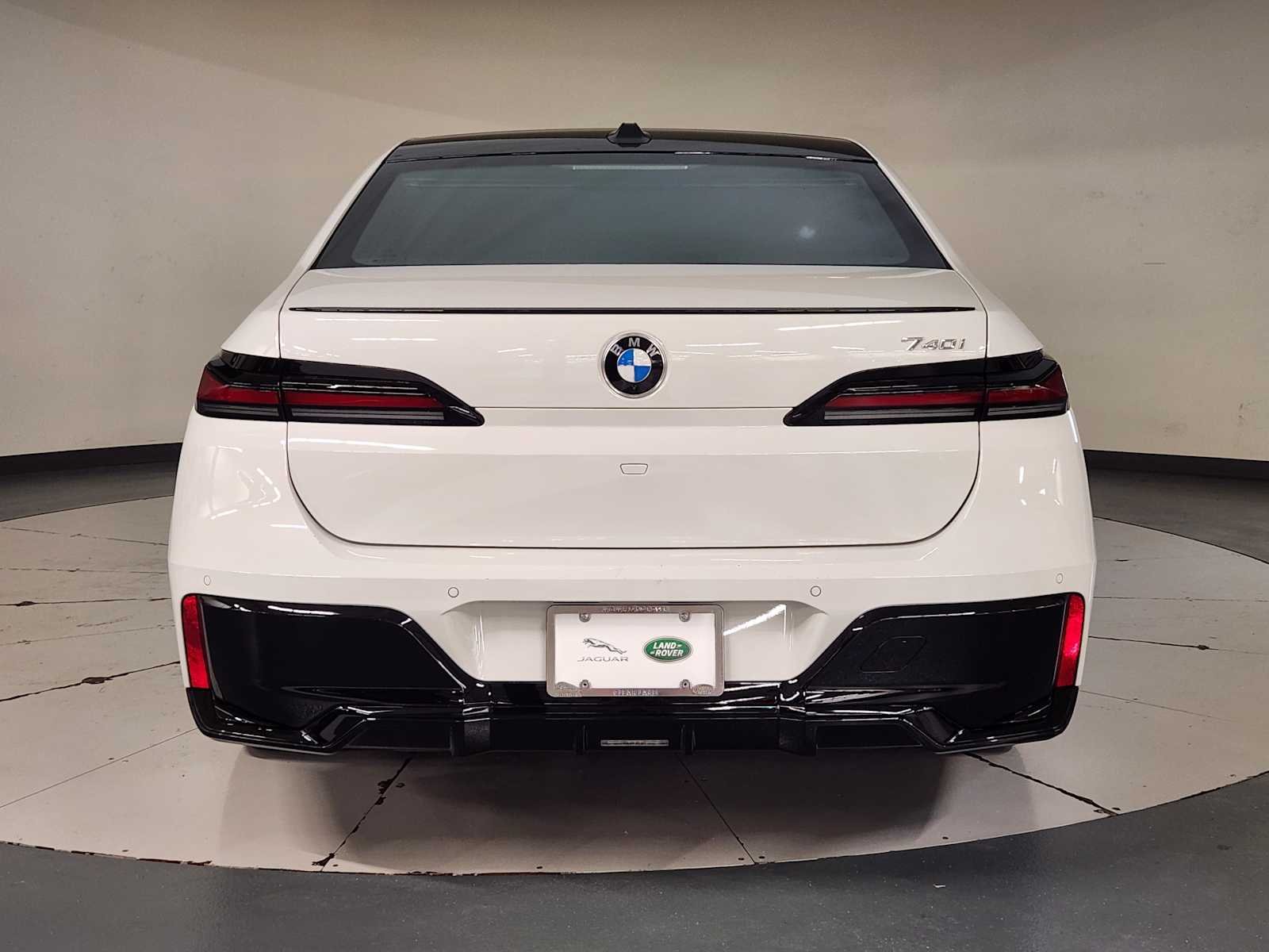Used 2026 Alpine White BMW 740i image 10