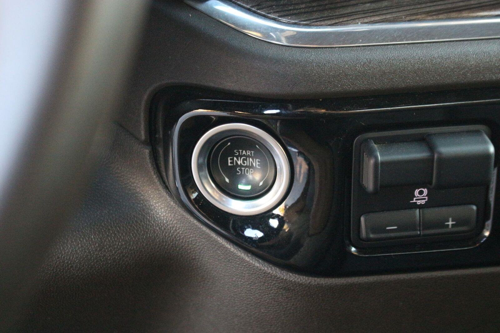 Used 2025 Cypress Gray Chevrolet LT image 29