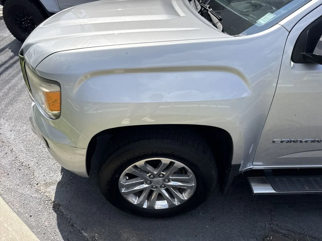 Used 2017 Silver GMC SLT image 10