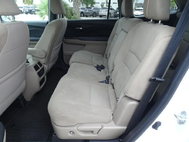 Used 2021 Platinum White Pearl Honda EX image 24