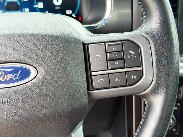 Used 2023 White Metallic Ford LARIAT image 37