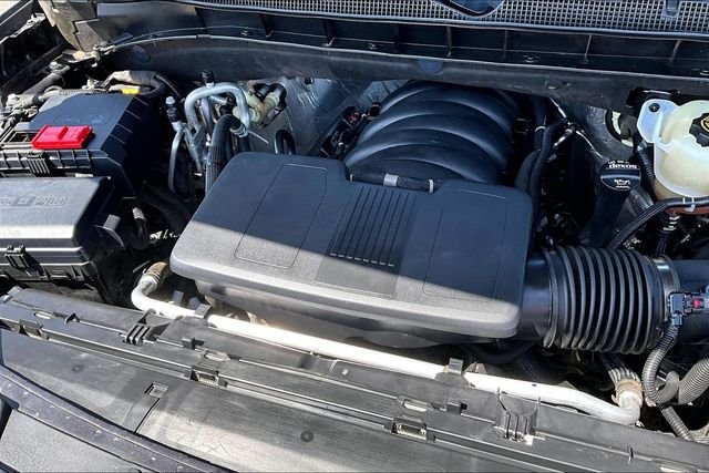 Used 2022 Gray Chevrolet Z71 image 35