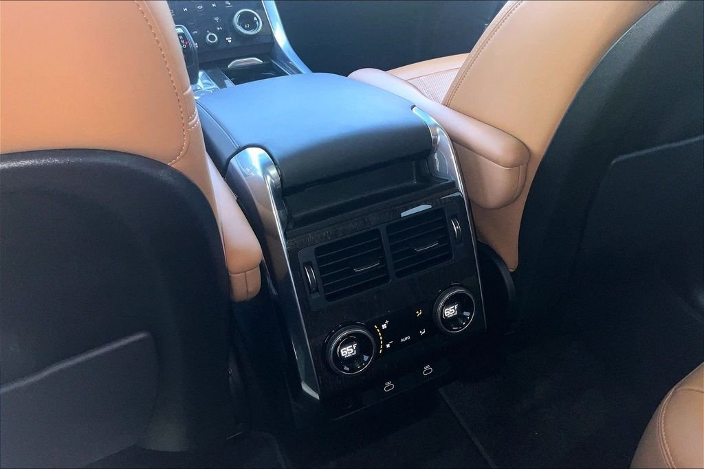 Used 2022 Blue Land Rover HSE Dynamic image 24