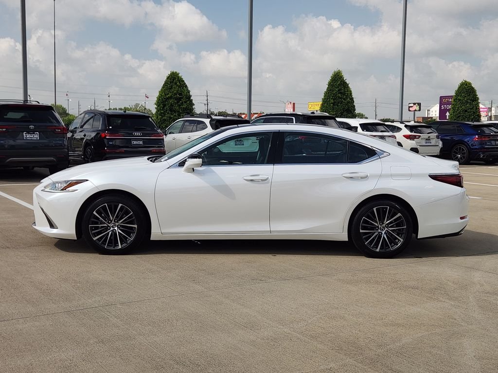 Certified Used 2024 White Pearl Lexus 350 image 4