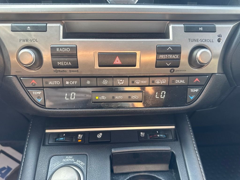 2018 Lexus ES 350 - Photo 23