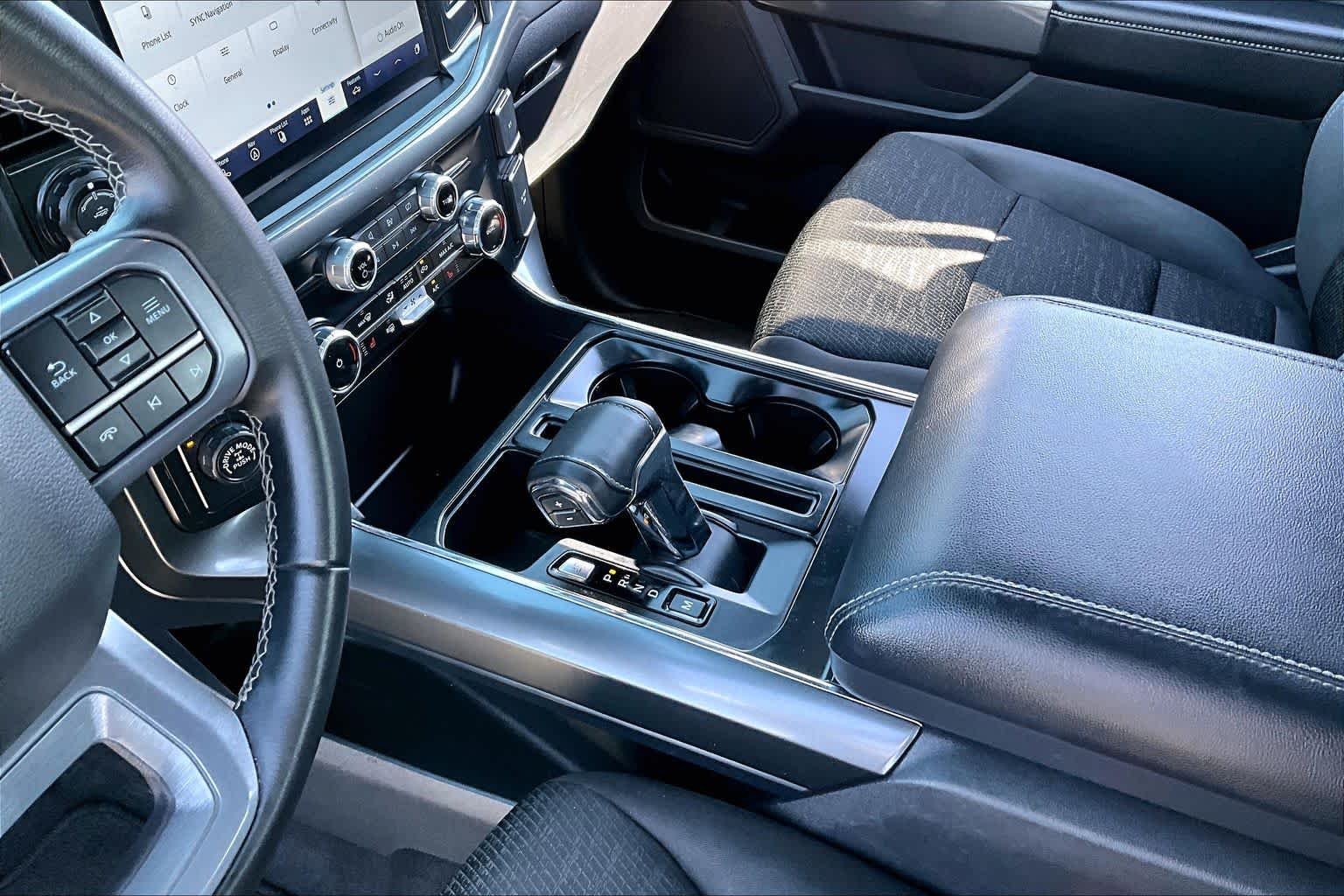 Used 2023 Oxford White Ford XLT image 16