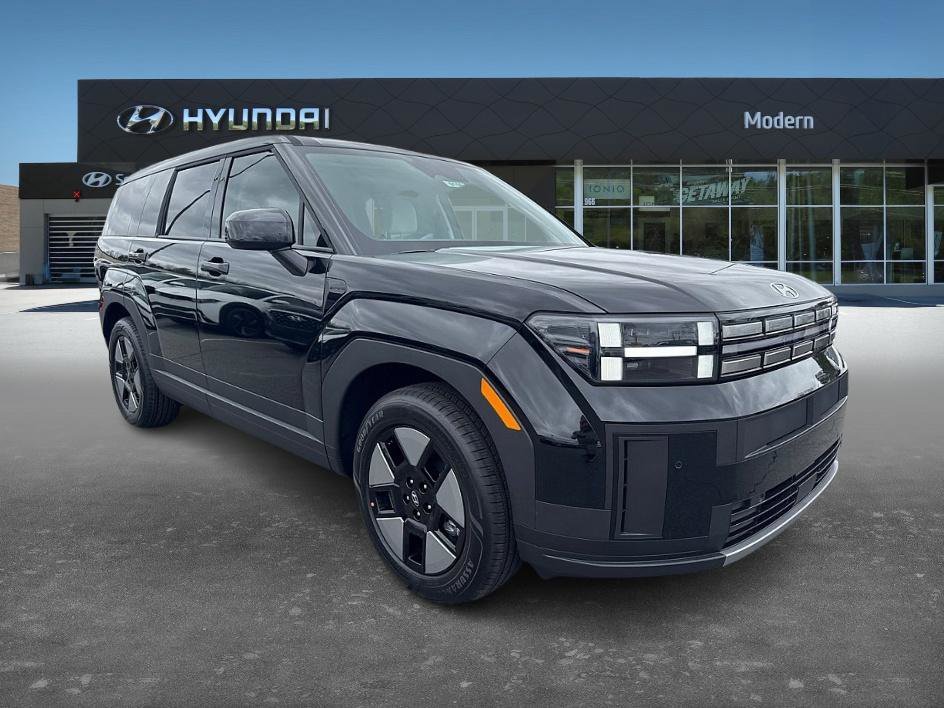 New 2026 Phantom Black Hyundai SE image 2