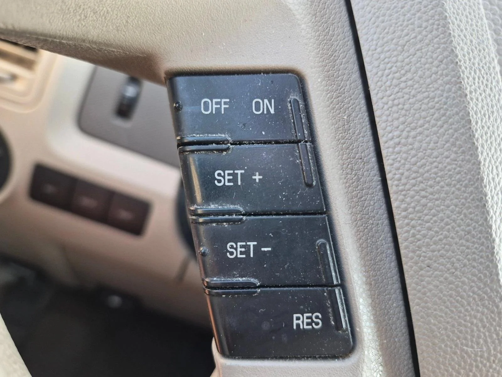Used 2012 Steel Blue Metallic Ford XLS image 13
