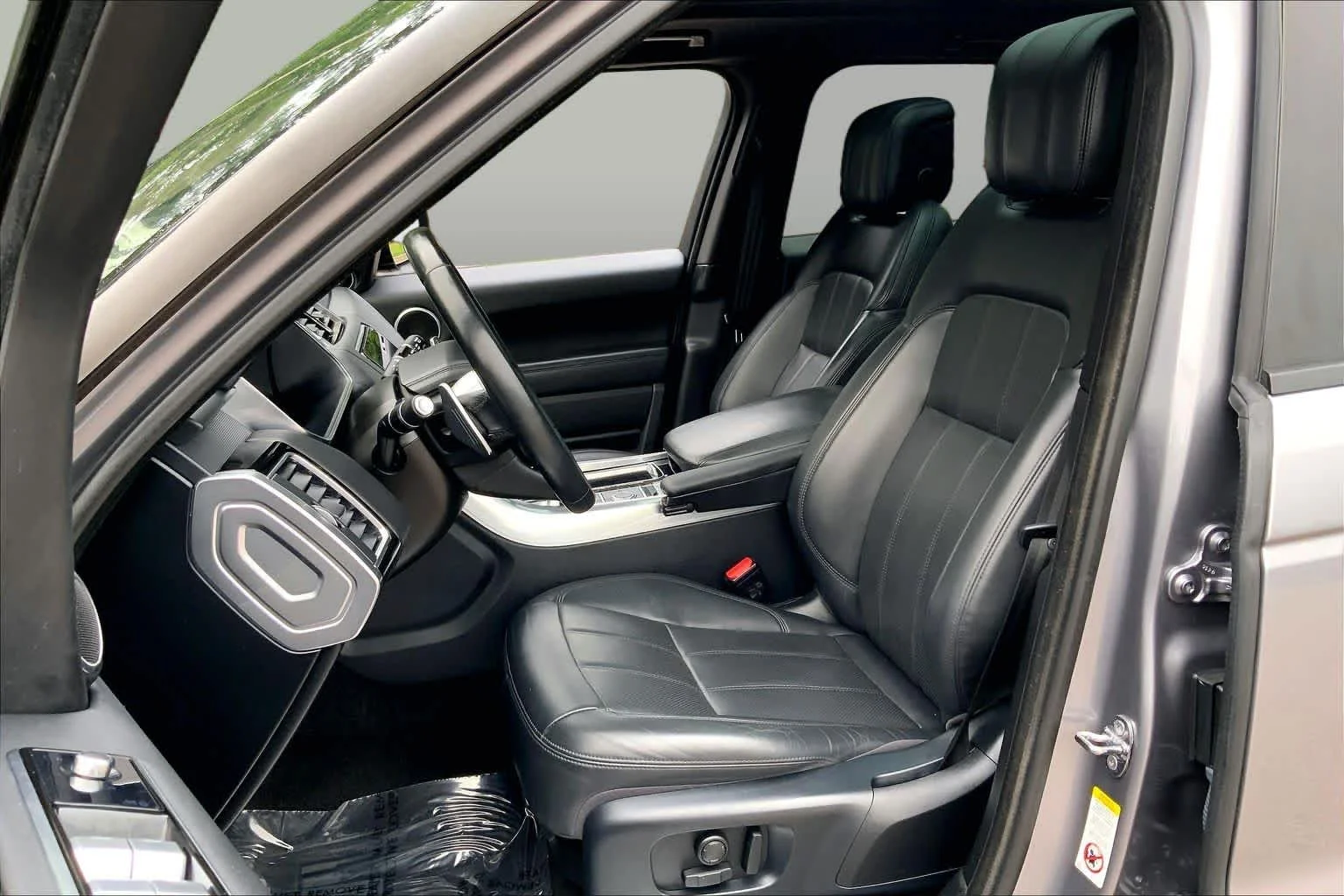 Used 2021 Eiger Grey Metallic Land Rover HSE Silver Edition image 9