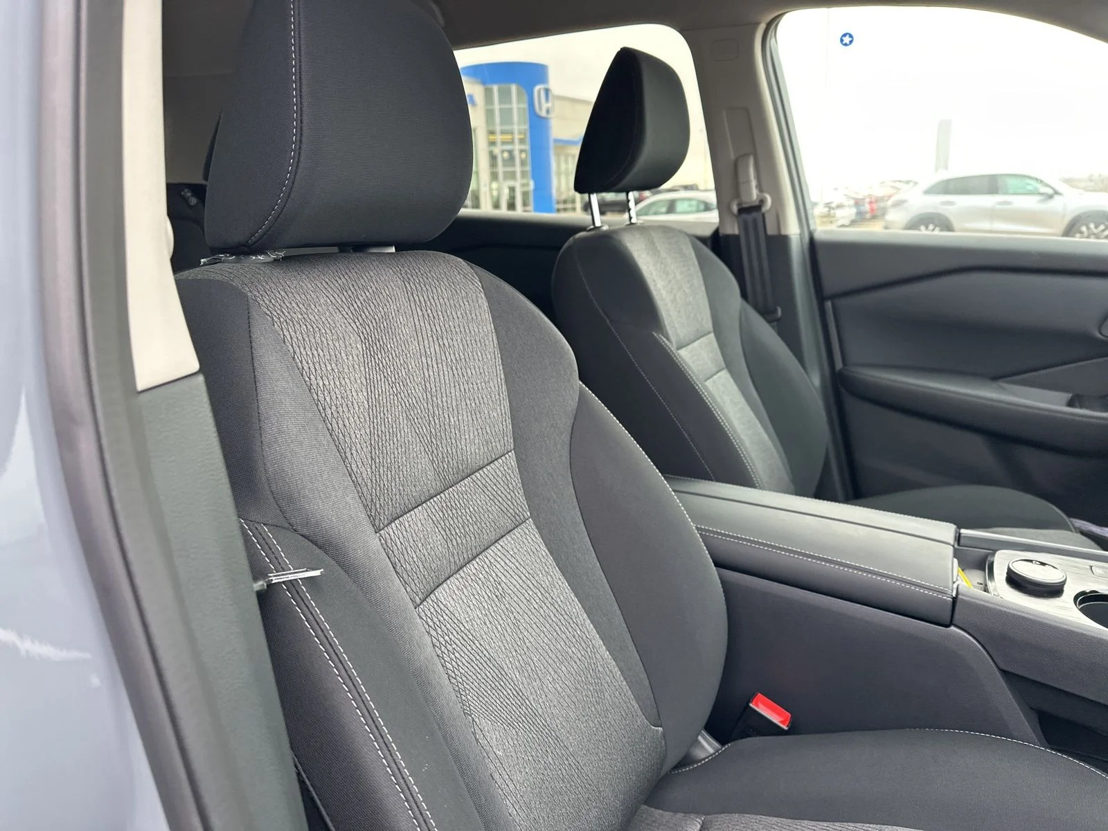 New 2026 Boulder Gray Pearl Nissan SV image 31