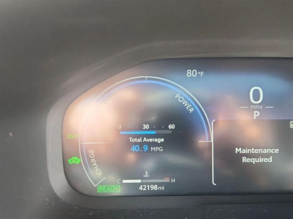 Used 2024  Toyota Hybrid Limited image 10