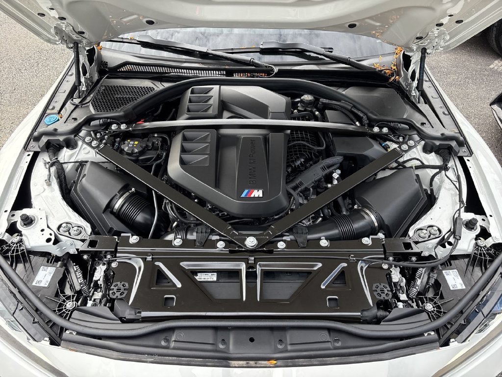 New 2027 Alpine White BMW Competition image 23